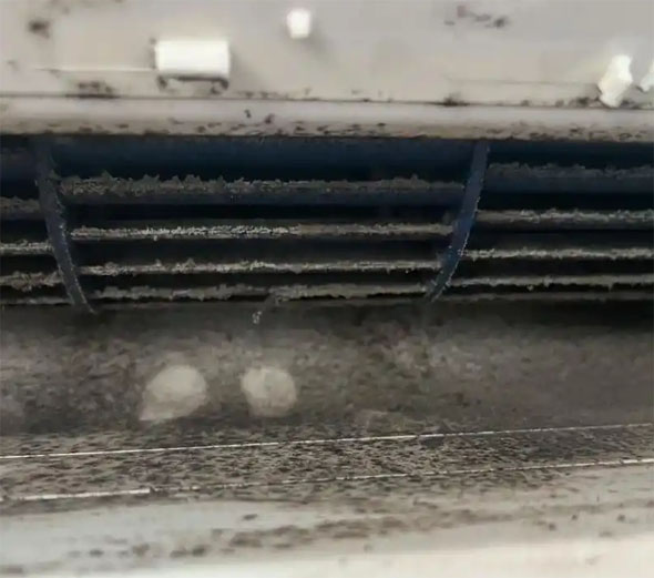 镶黄旗空调吹的风有股烧焦味是怎么回事